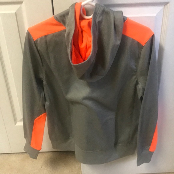 ⭐️ ⭐️ SOLD ⭐️ ⭐️ Nike hooded pullover sweatshirt - Picture 2 of 3